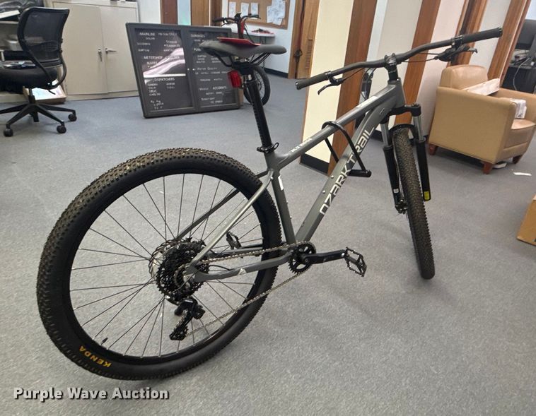 image for item FB8497 Ozark Trail mountain bike