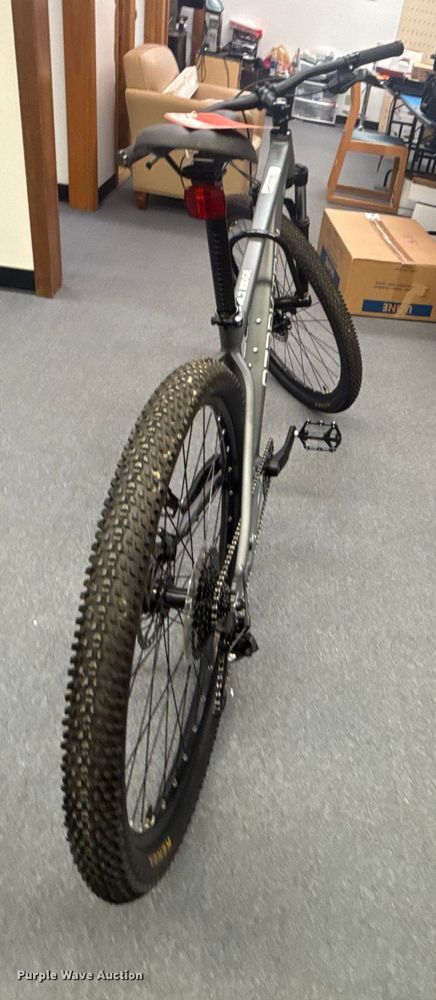 image for item FB8497 Ozark Trail mountain bike