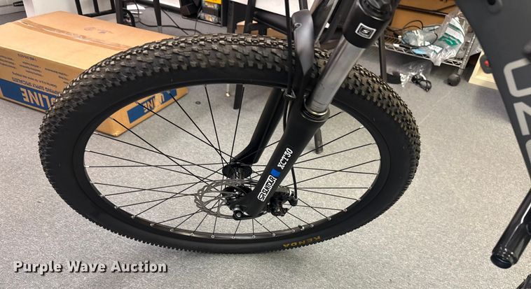 image for item FB8497 Ozark Trail mountain bike