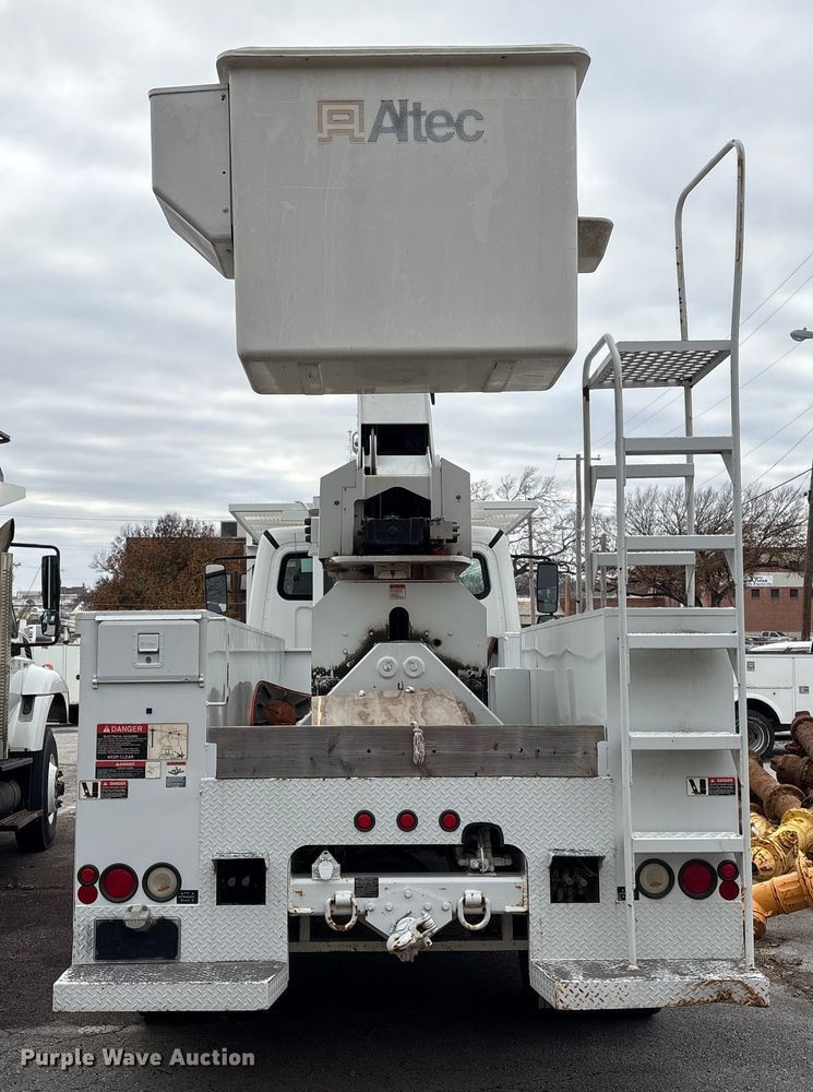 image for item FB8500 2009 Freightliner Business Class M2 bucket truck