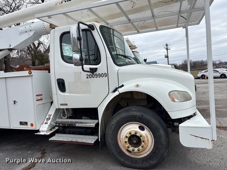image for item FB8500 2009 Freightliner Business Class M2 bucket truck