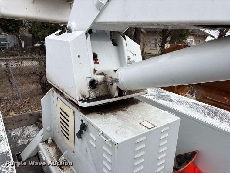 image for item FB8500 2009 Freightliner Business Class M2 bucket truck