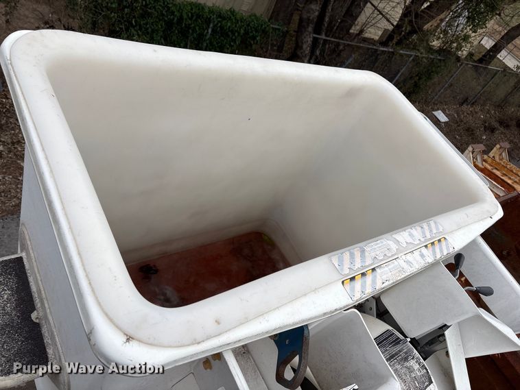 image for item FB8500 2009 Freightliner Business Class M2 bucket truck