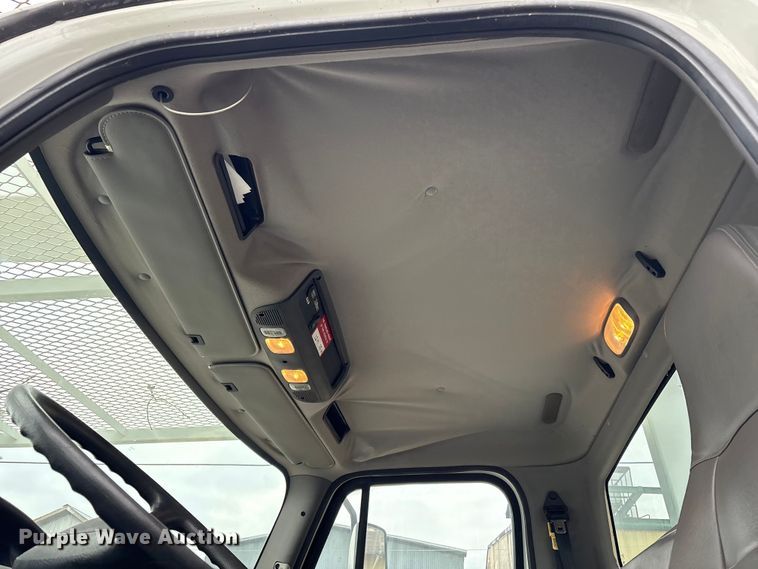 image for item FB8500 2009 Freightliner Business Class M2 bucket truck