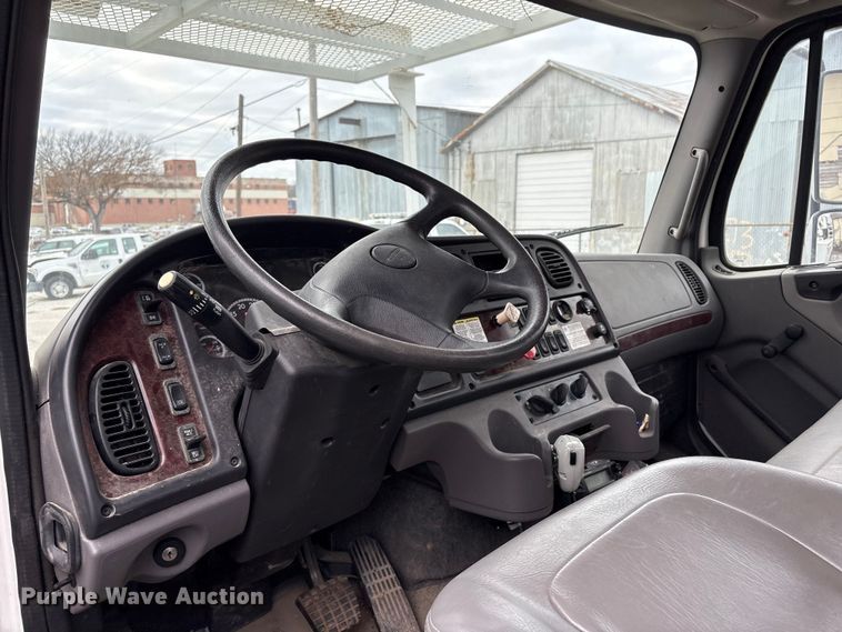 image for item FB8500 2009 Freightliner Business Class M2 bucket truck