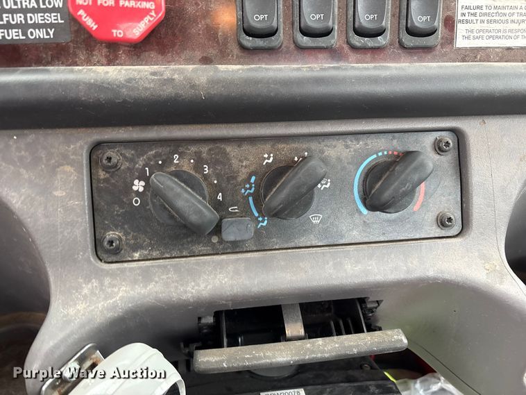 image for item FB8500 2009 Freightliner Business Class M2 bucket truck