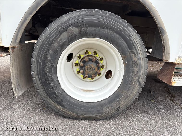 image for item FB8500 2009 Freightliner Business Class M2 bucket truck