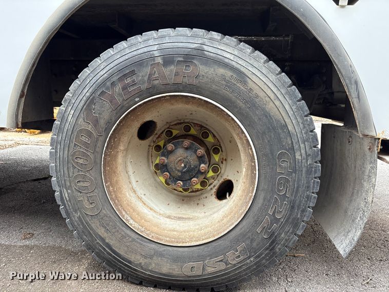 image for item FB8500 2009 Freightliner Business Class M2 bucket truck