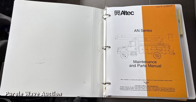 image for item FB8500 2009 Freightliner Business Class M2 bucket truck