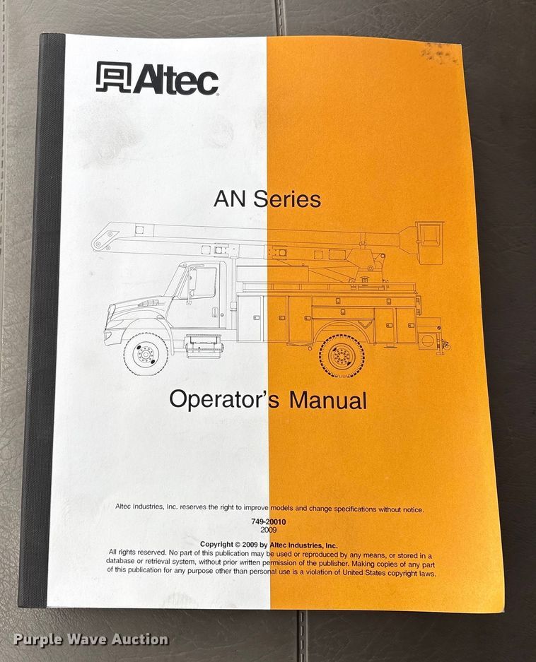 image for item FB8500 2009 Freightliner Business Class M2 bucket truck