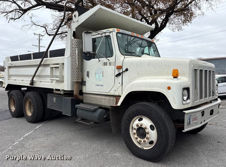 image for item FB8501 2001 International 2254 dump truck