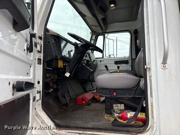 image for item FB8501 2001 International 2254 dump truck