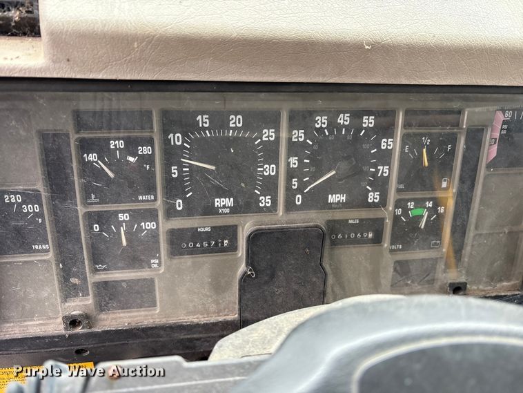 image for item FB8501 2001 International 2254 dump truck