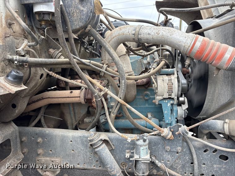 image for item FB8501 2001 International 2254 dump truck