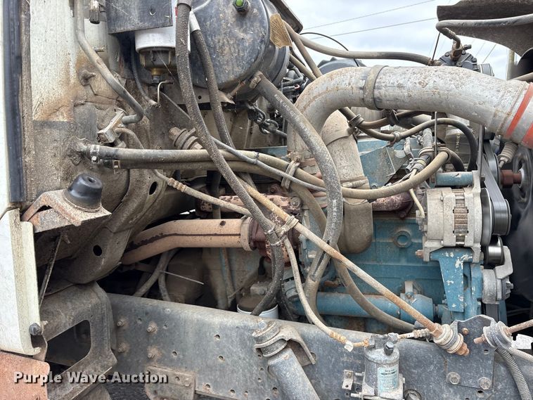 image for item FB8501 2001 International 2254 dump truck