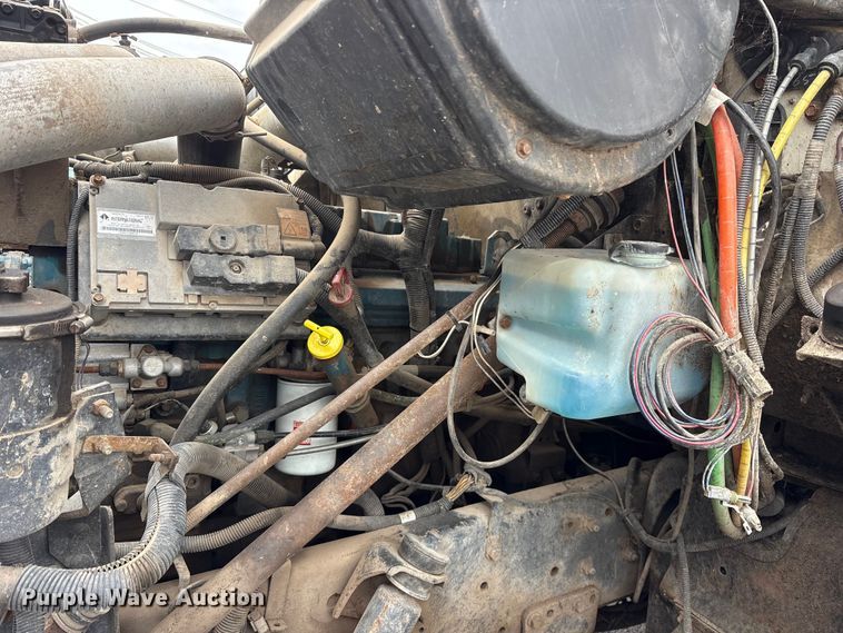 image for item FB8501 2001 International 2254 dump truck