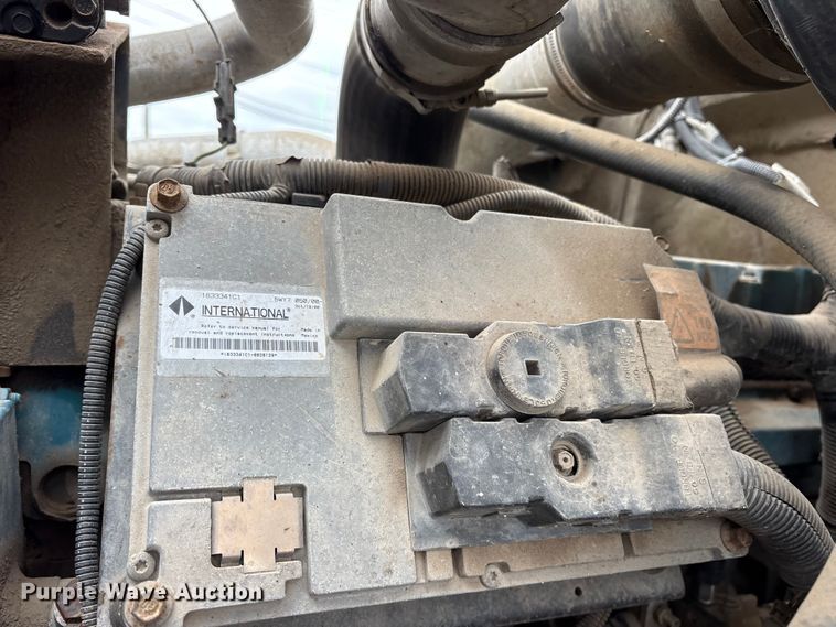 image for item FB8501 2001 International 2254 dump truck