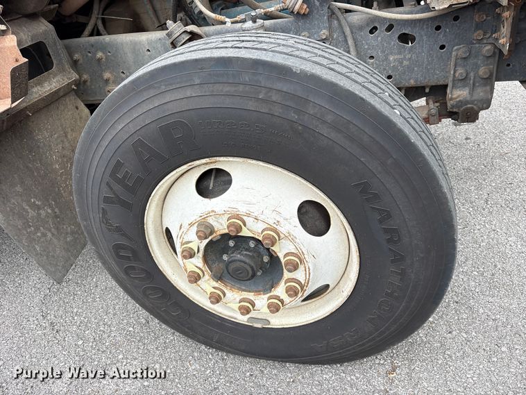 image for item FB8501 2001 International 2254 dump truck