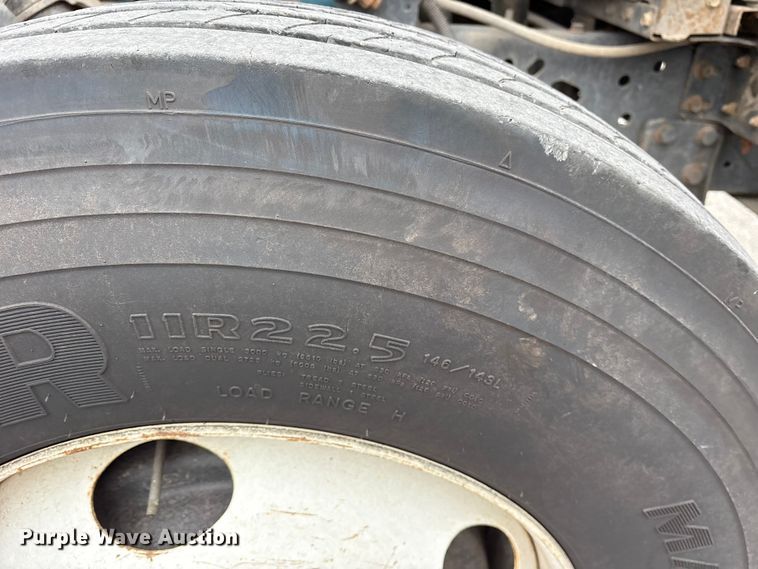 image for item FB8501 2001 International 2254 dump truck