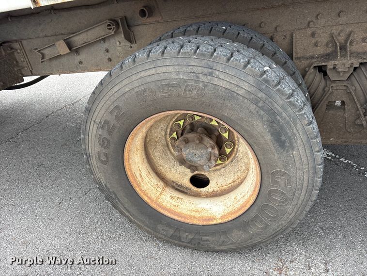 image for item FB8501 2001 International 2254 dump truck