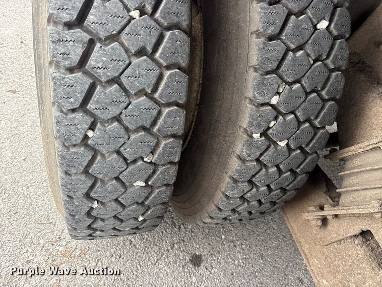 image for item FB8501 2001 International 2254 dump truck