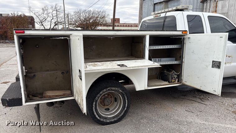 image for item FB8506 2014 Ford F350 Super Duty Ext. Cab utility bed pickup truck