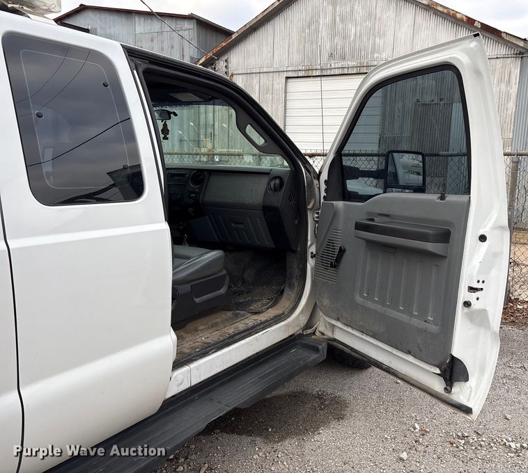 image for item FB8506 2014 Ford F350 Super Duty Ext. Cab utility bed pickup truck