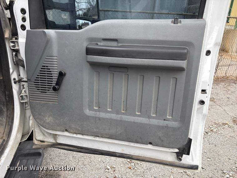 image for item FB8506 2014 Ford F350 Super Duty Ext. Cab utility bed pickup truck
