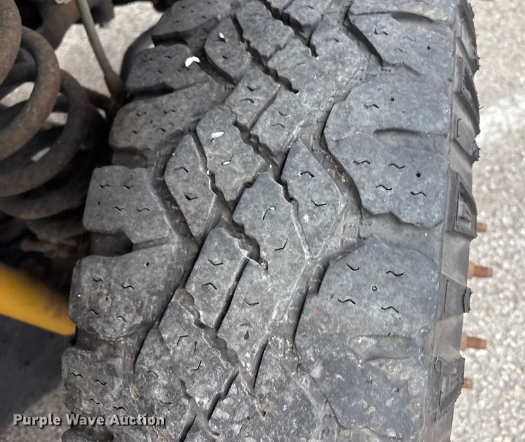 image for item FB8506 2014 Ford F350 Super Duty Ext. Cab utility bed pickup truck