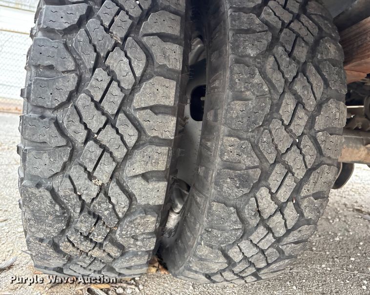 image for item FB8506 2014 Ford F350 Super Duty Ext. Cab utility bed pickup truck