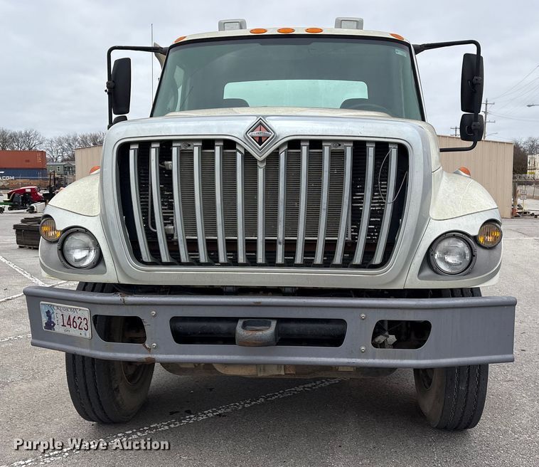 image for item FB8510 2011 International WorkStar 7400 semi truck