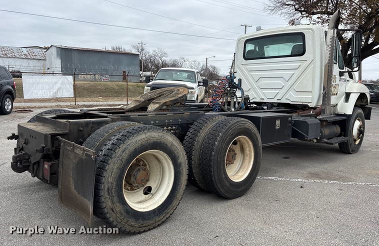 image for item FB8510 2011 International WorkStar 7400 semi truck