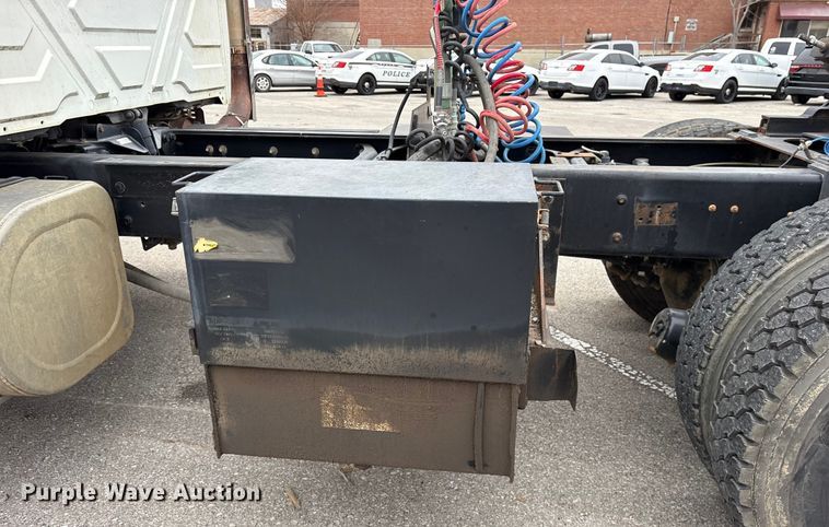 image for item FB8510 2011 International WorkStar 7400 semi truck