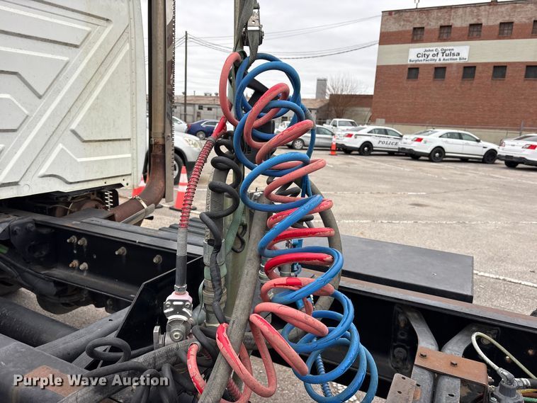 image for item FB8510 2011 International WorkStar 7400 semi truck