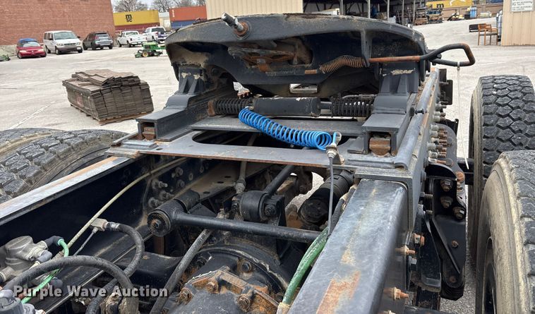 image for item FB8510 2011 International WorkStar 7400 semi truck