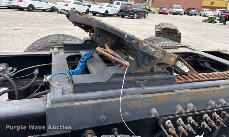 image for item FB8510 2011 International WorkStar 7400 semi truck