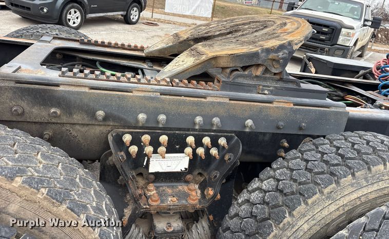 image for item FB8510 2011 International WorkStar 7400 semi truck