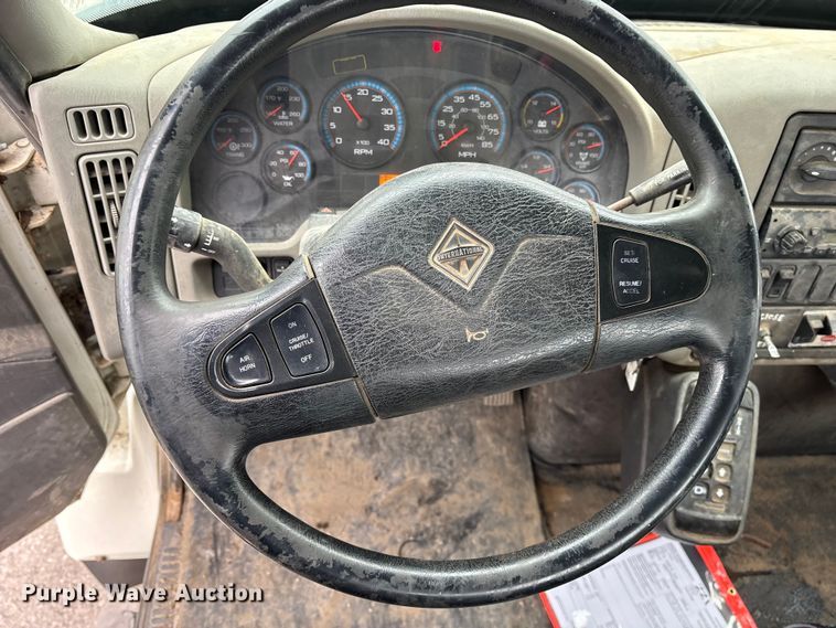 image for item FB8510 2011 International WorkStar 7400 semi truck