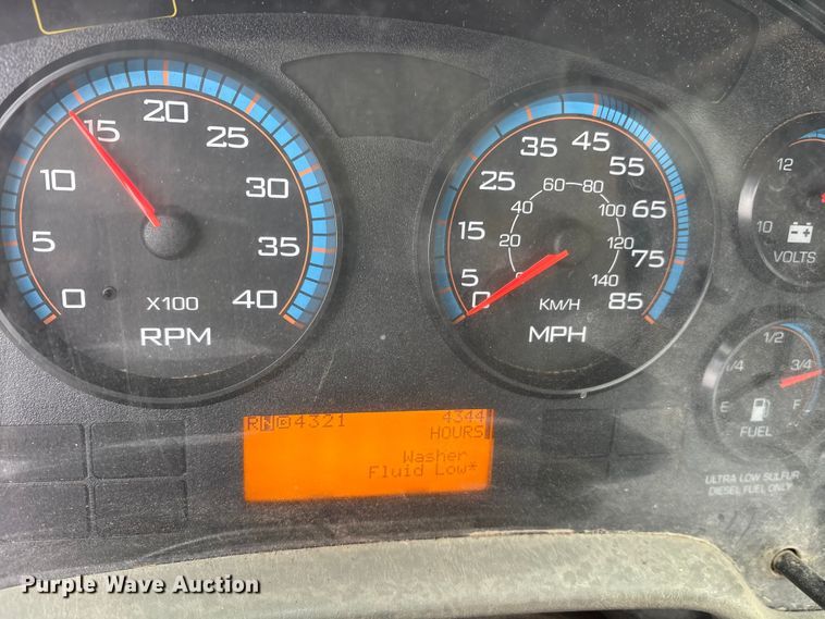 image for item FB8510 2011 International WorkStar 7400 semi truck