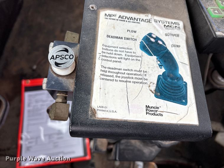 image for item FB8510 2011 International WorkStar 7400 semi truck