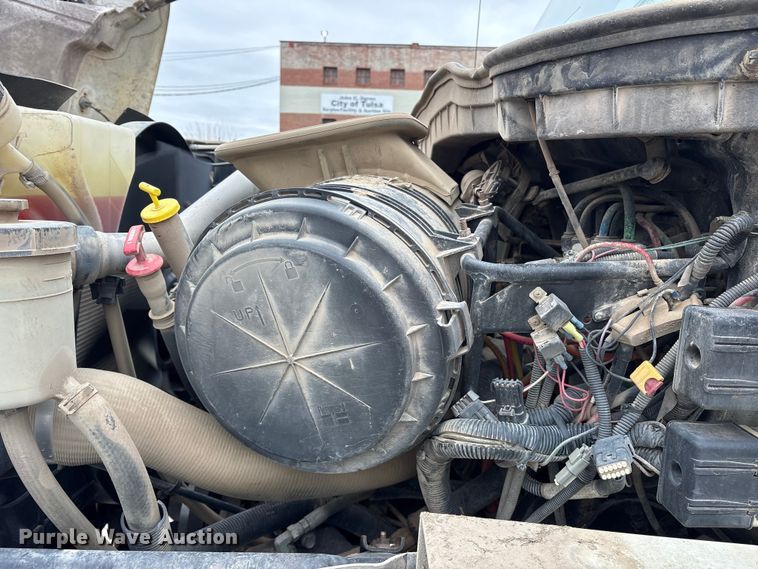 image for item FB8510 2011 International WorkStar 7400 semi truck