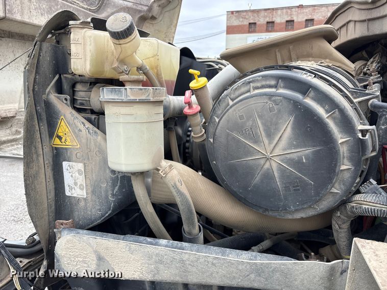 image for item FB8510 2011 International WorkStar 7400 semi truck