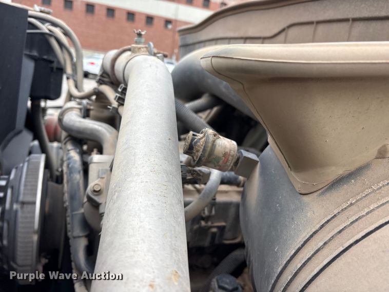 image for item FB8510 2011 International WorkStar 7400 semi truck