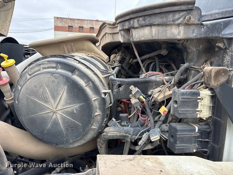 image for item FB8510 2011 International WorkStar 7400 semi truck