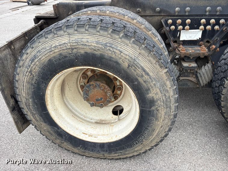 image for item FB8510 2011 International WorkStar 7400 semi truck