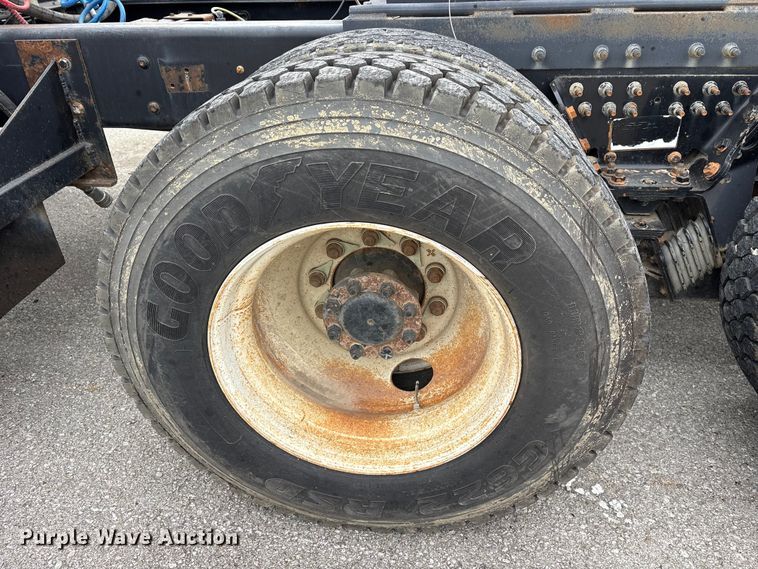 image for item FB8510 2011 International WorkStar 7400 semi truck