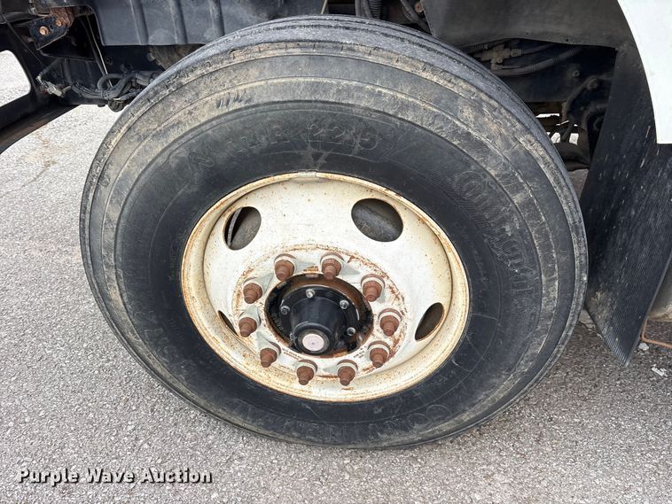 image for item FB8510 2011 International WorkStar 7400 semi truck