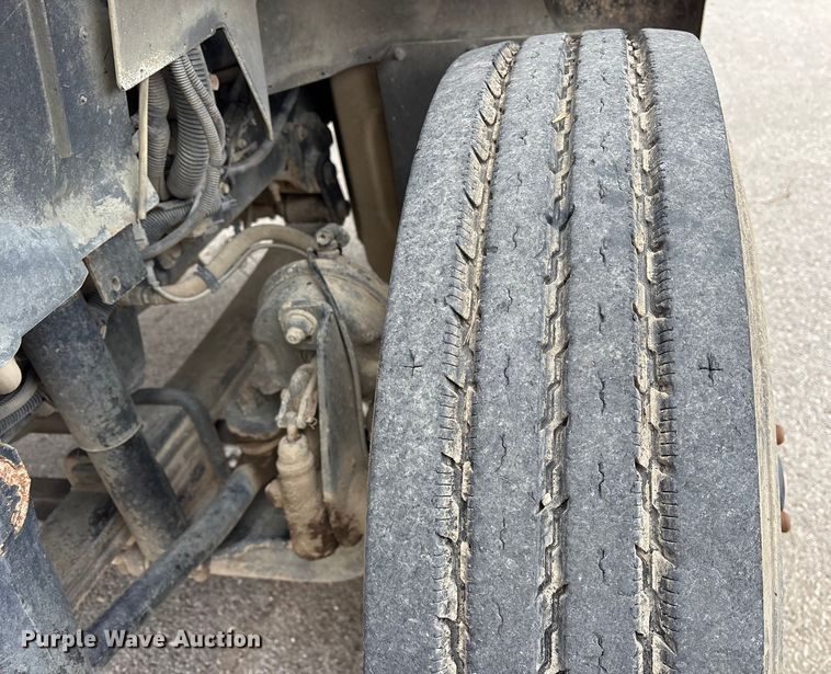 image for item FB8510 2011 International WorkStar 7400 semi truck