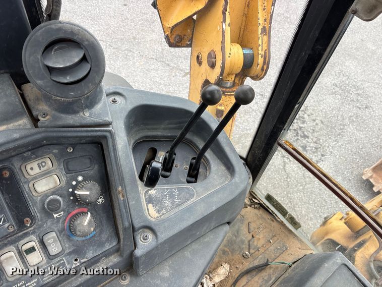 image for item FB8511 2006 John Deere 310SG backhoe