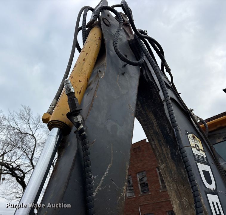 image for item FB8512 2008 John Deere 310SJ backhoe